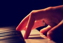 马德里竞技大胜晋级，小组头名稳固